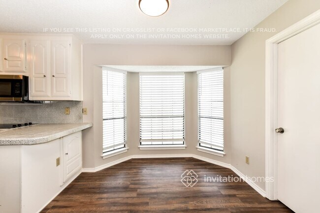 Building Photo - 3434 Windridge Dr