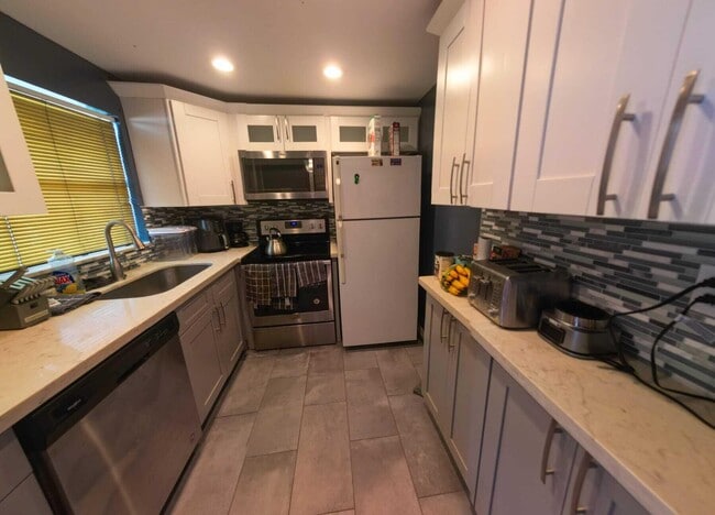 Building Photo - 4101 NW 26th St