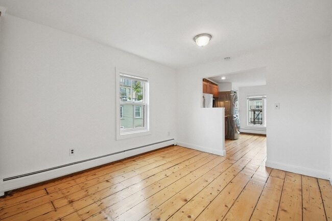 Building Photo - 224 8th St
