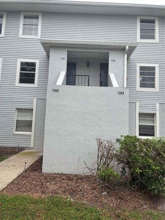 Foto principal - 7193 E Bank Dr