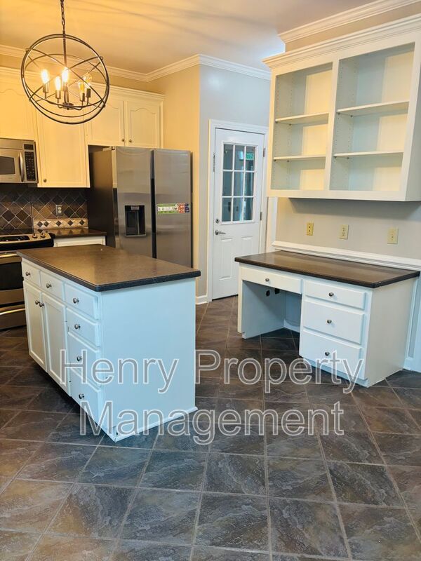 Building Photo - 203 Langston Mill Ct