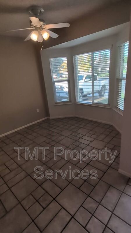 Foto del edificio - 7457 Windbridge Dr