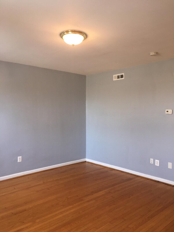 Building Photo - 1215 Simms Pl NE