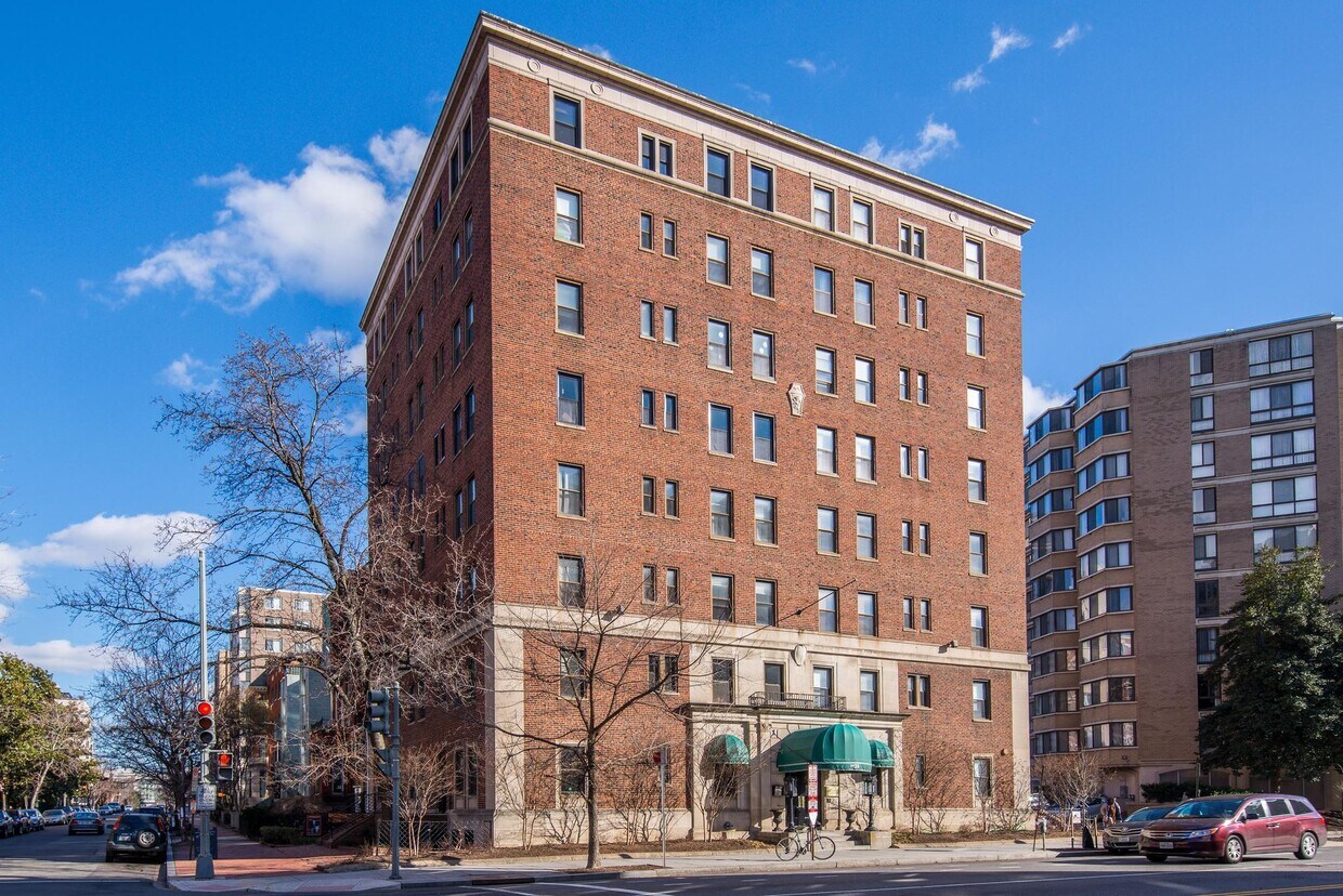 Primary Photo - 1133 13th St NW