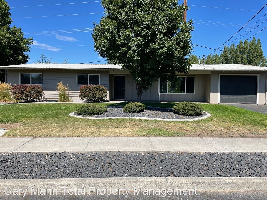 Primary Photo - 3 br, 2 bath House - 509 Castle Dr.
