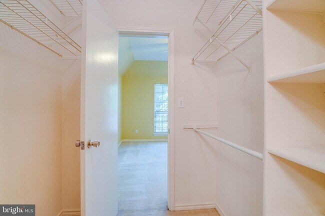 Building Photo - 12165 Penderview Terrace