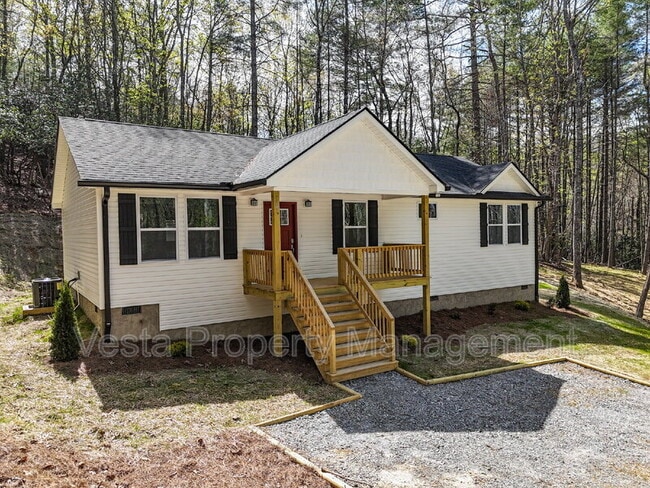 Building Photo - 70 Erwin Hill Dr