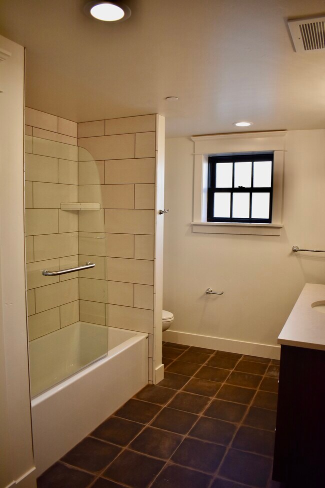 Foto del edificio - 1617 N 24th St