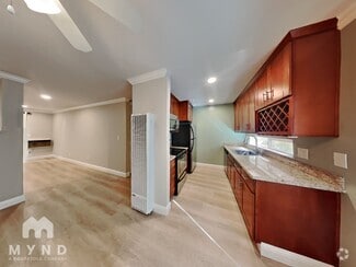Building Photo - 2734 Oak Rd