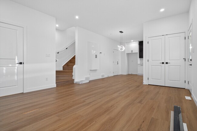 Photo du bâtiment - 13538-110A 110a Ave NW