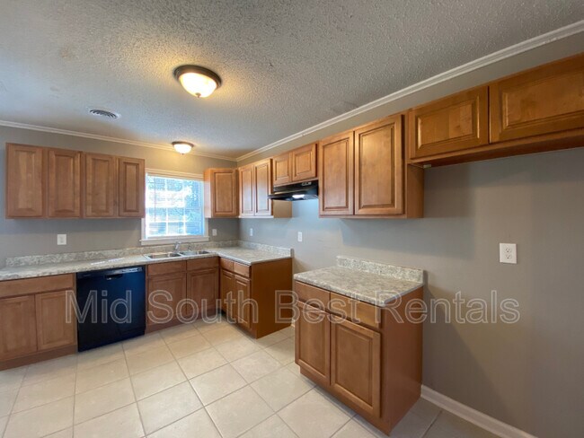 Building Photo - 3264 Boxdale St