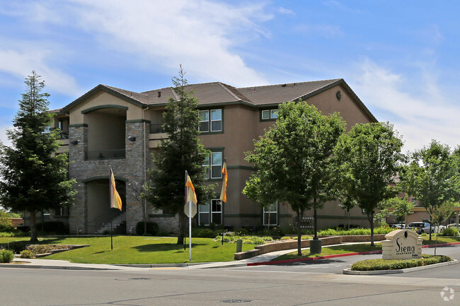 Building Photo - Siena Apartments