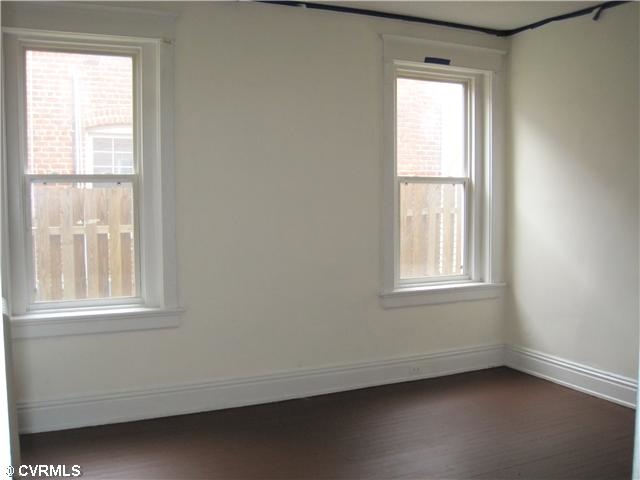 3 bedroom units - 2424 Barton Ave