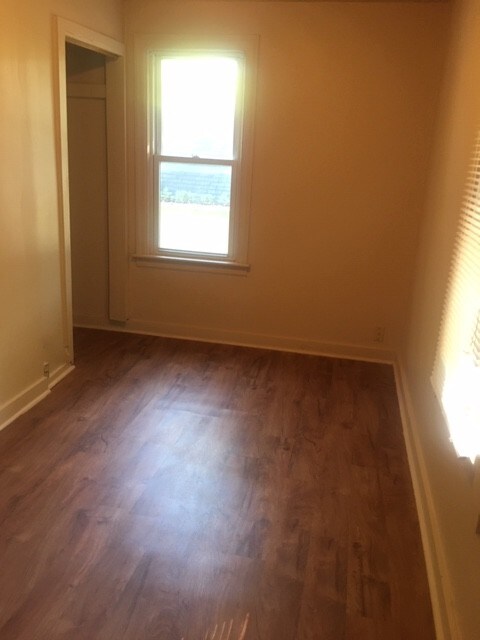 Foto del edificio - 1008 Hickory St