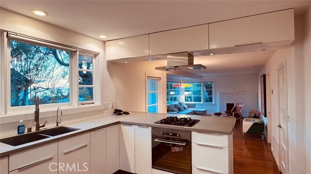 Foto del edificio - 645 Thalia St