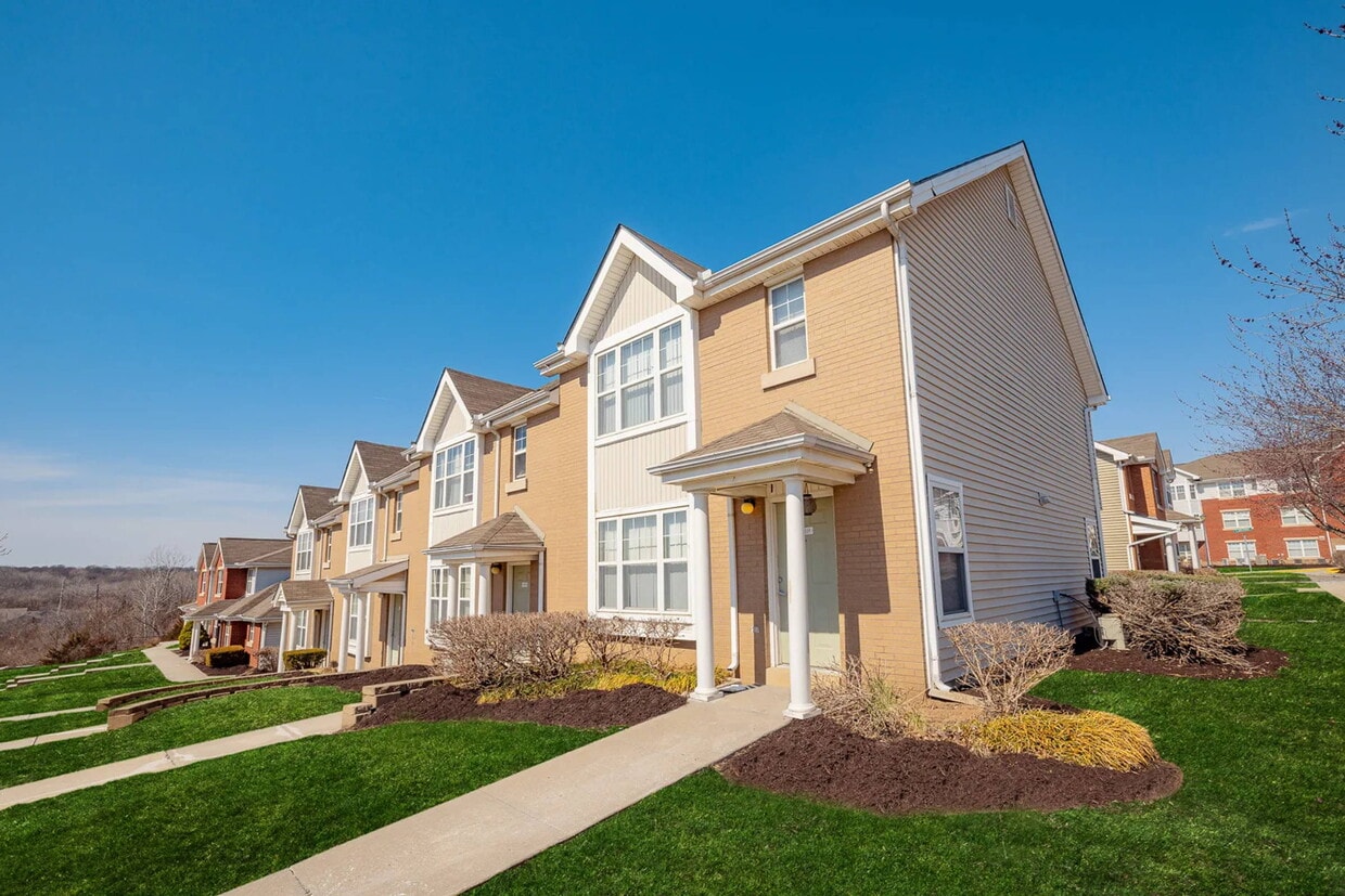 Primary Photo - Cardinal Ridge Apartments