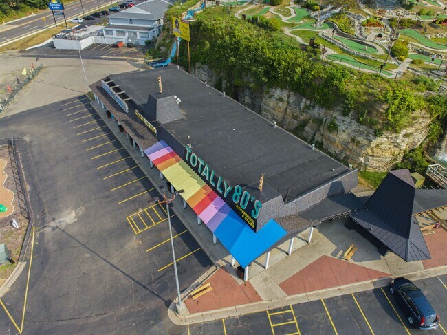 Foto del edificio - 2462 Wisconsin Dells Pkwy