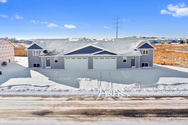 Building Photo - 3601 E Rubyred Dr