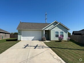 Building Photo - 7300 Mistletoe Trail