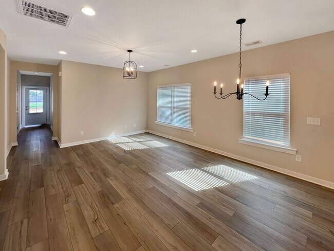 Foto del edificio - 77 River Birch Ln