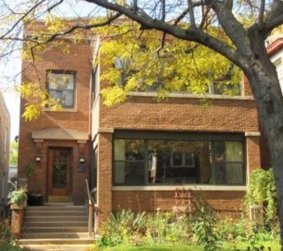 Frente del edificio - 6426 N Lakewood Ave