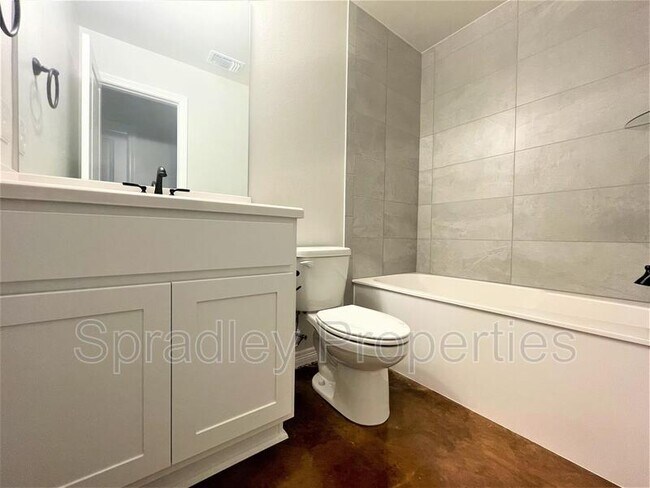 Foto del edificio - 1003 Sparrow Cove