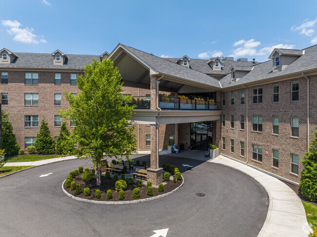 Building Photo - The Manor at Totowa