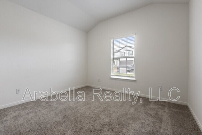 Building Photo - 11934 Luckey Villa