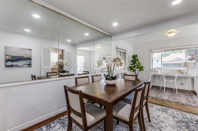 Foto del edificio - 7703 Lovers Ln