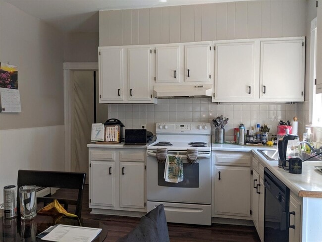 Building Photo - 200 Powder House Blvd