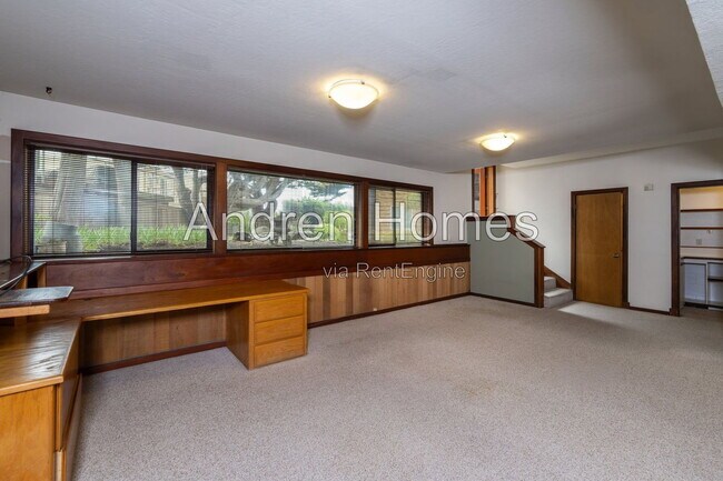 Foto del edificio - 22660 E Cliff Dr