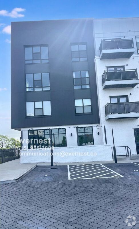 Building Photo - 1677 54th Ave N