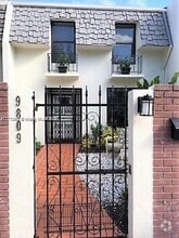 Building Photo - 9809 SW 93rd Terrace