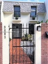 Building Photo - 9809 SW 93rd Terrace