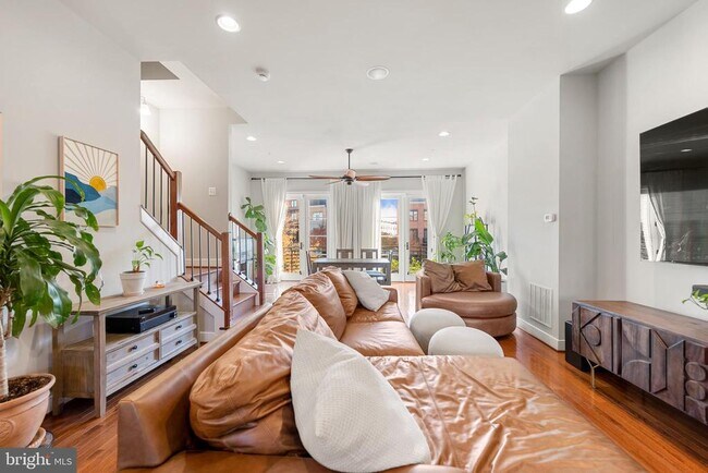 Foto del edificio - 710 E Howell Ave