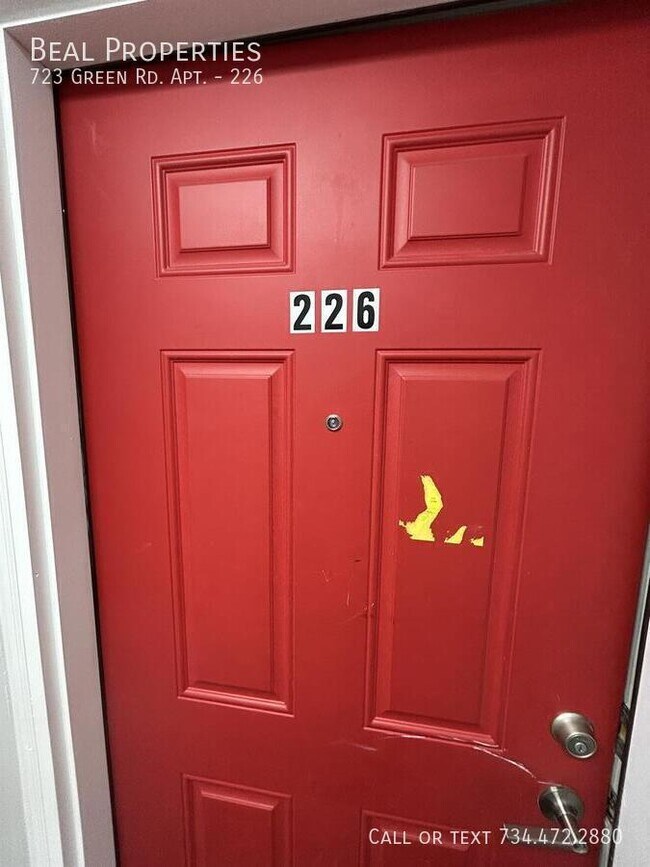 Building Photo - 723 Green Rd