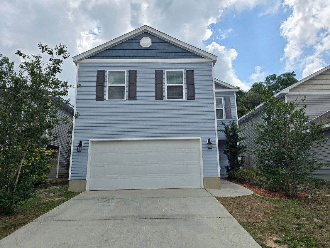 Foto principal - Charming 2-Story Home in Magnolia Bend