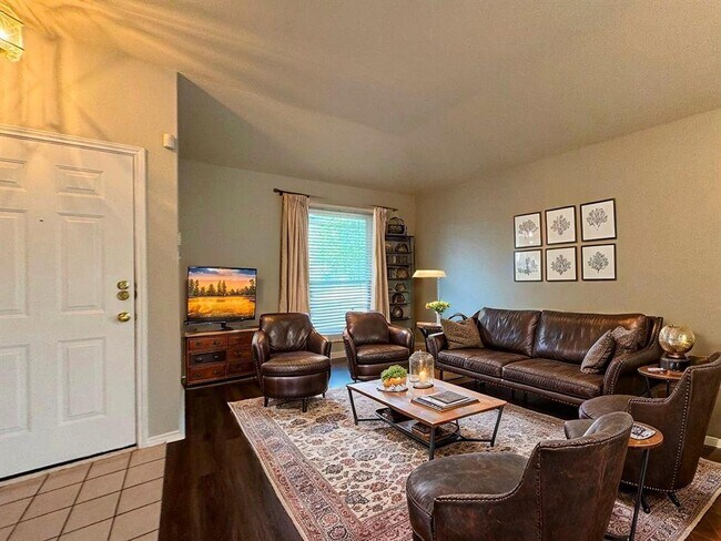 Foto del edificio - 1508 Highland Dr