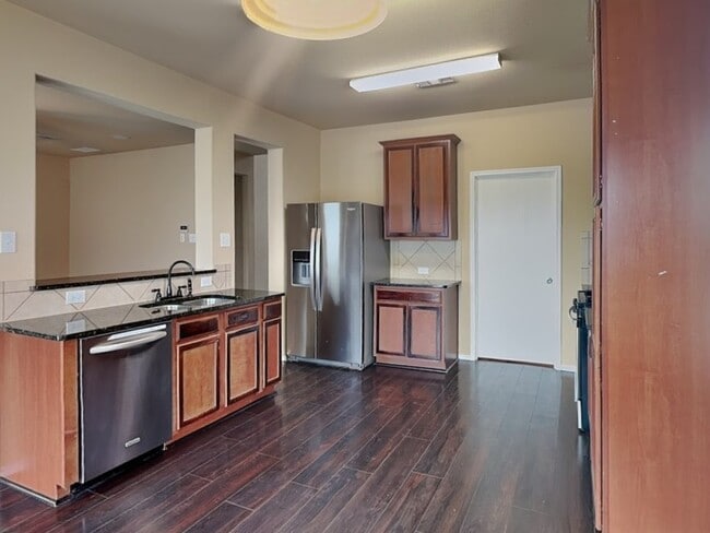 Building Photo - 629 Saddleway Dr