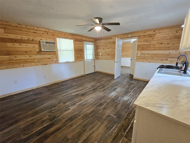 Building Photo - 127 Navaho Trail