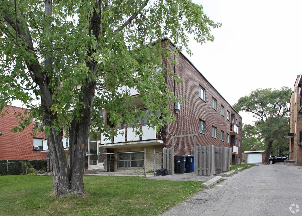 Building Photo - 60 Wasdale Cres