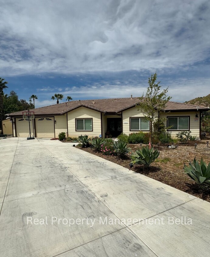 Primary Photo - Riverside Retreat: Serene Views and RV Par...