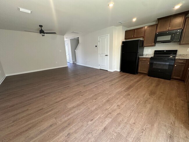 Foto del edificio - New Construction Living with Exclusive Resident Amenities!