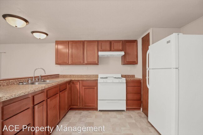 Building Photo - 8132 S Blucksberg Dr