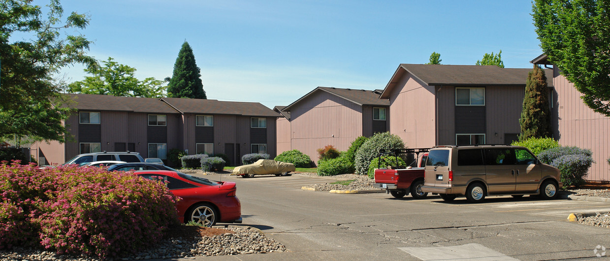 Foto del edificio - Lincoln Townhouses