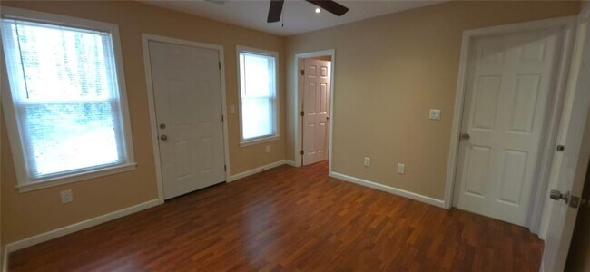 Foto del edificio - 714 Jackson Park Ln NW