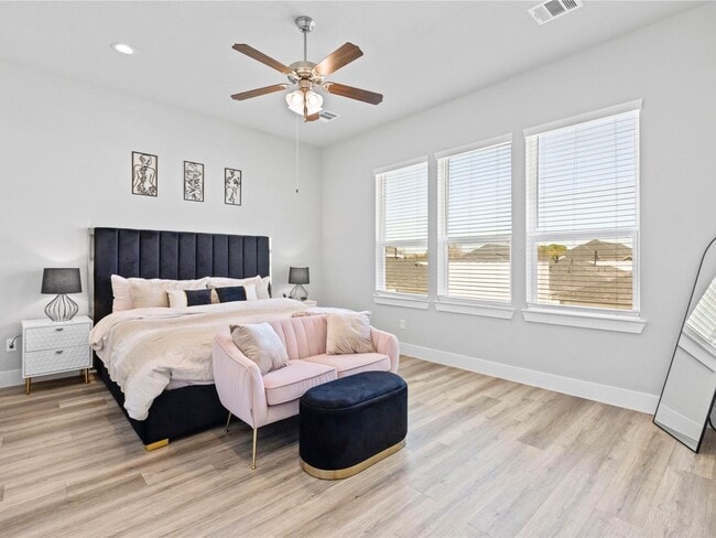 Foto del edificio - 9009 Lonestar River Ln