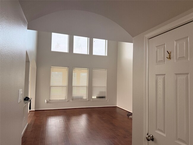 Building Photo - 6231 Sentry Park Ln