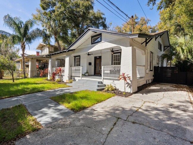 Building Photo - 3 Bedroom Single Family Home in Tampa