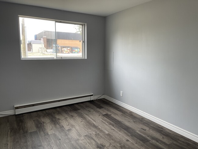 Building Photo - 1340 Colborne Rd
